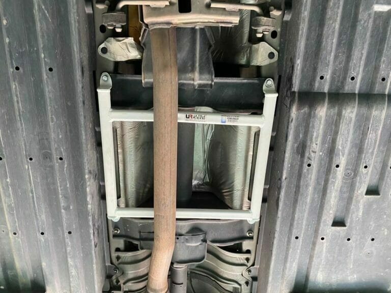 Mazda CX-7 2.3 4WD 06-12 UltraRacing 4-Point Mid Lower Brace (2851)