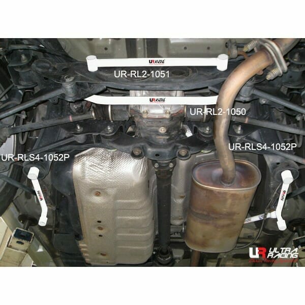 Lexus RX 330 (XU30) 3.3 V6 4WD LHD/RWD 03-08 UltraRacing 2-Point Rear Lower Bar (1051)