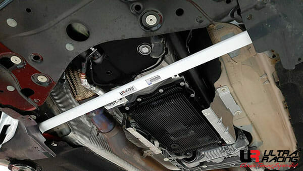 BMW G02 (X4) 3.0T 4WD 18+ UltraRacing 2-Point Front Lower Tiebar (4001)