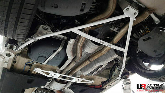 BMW G02 (X4) 3.0T 4WD 18+ UltraRacing 5-Point Rear Lower Bar (4003)